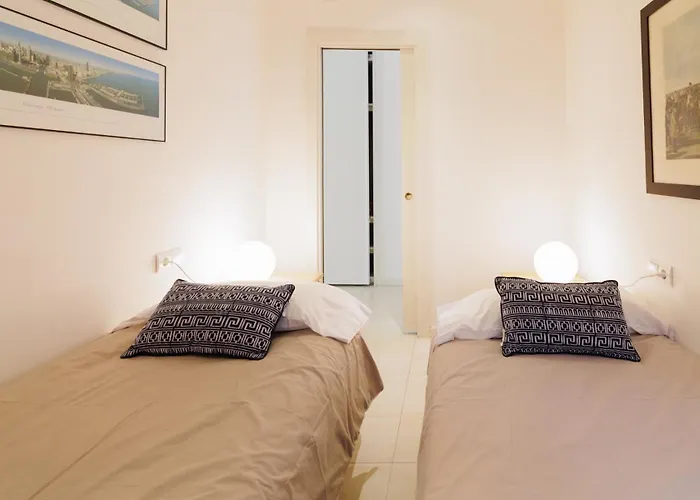 Sitges Suites 锡切斯