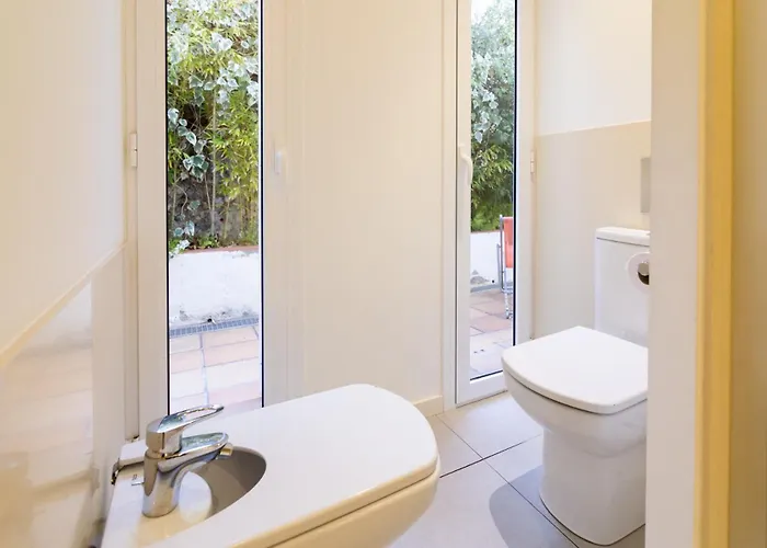 Sitges Suites 锡切斯